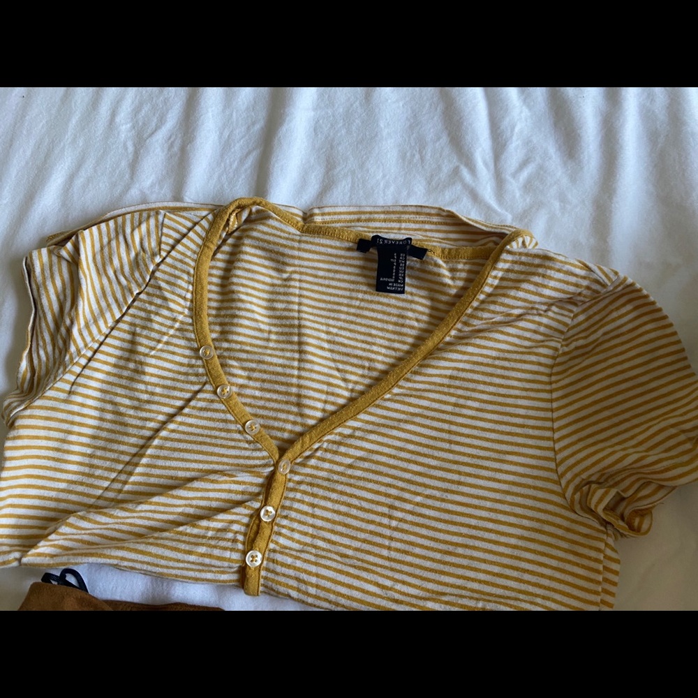 Strip mustard/ white shirt